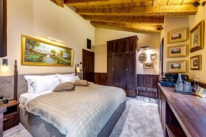 PIPER LODGE-26