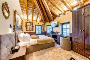 PIPER LODGE-29